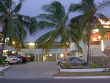 Tropical Gateway Motor Inn - Accommodation Sunshine Coast 1
