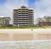 Pelican Sands Beach Resort - Accommodation Sunshine Coast