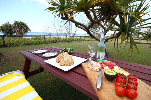 San Simeon Beachfront Apartments - Accommodation Sunshine Coast 1
