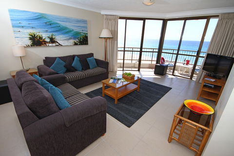 San Simeon Beachfront Apartments - Accommodation Sunshine Coast 2