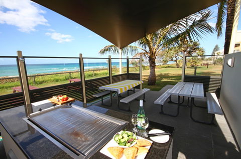 San Simeon Beachfront Apartments - Accommodation Sunshine Coast 3