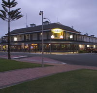 Grand Tasman Hotel - Accommodation Sunshine Coast