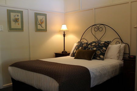 Woodend VIC Accommodation Sunshine Coast