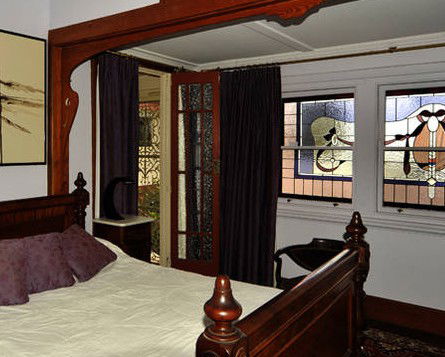 Newcomen Bed And Breakfast - Accommodation Sunshine Coast 0