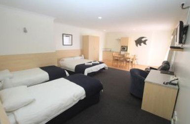 Lakeview Motor Inn - Accommodation Sunshine Coast 3