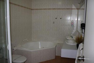 Lakeview Motor Inn - Accommodation Sunshine Coast 5