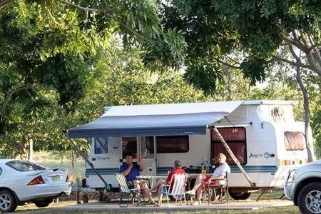 Aussie Outback Oasis Cabin And Van Village - Accommodation Sunshine Coast 2