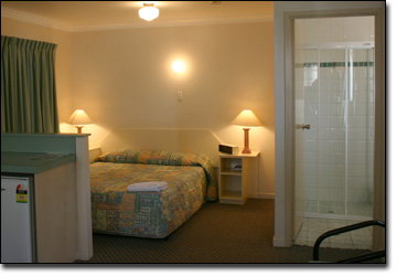 Earls Court Motor Inn - Accommodation Sunshine Coast 3