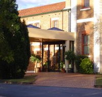 Monte Pio Motor Inn - Accommodation Sunshine Coast