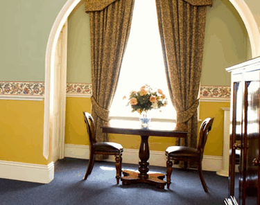 Hadleys Hotel - Accommodation Sunshine Coast 2