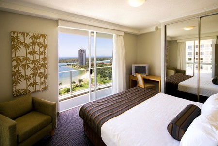 Outrigger Twin Towns Resort - Accommodation Sunshine Coast 2