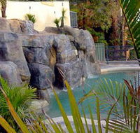 Crusoes Holiday Apartments - Accommodation Sunshine Coast
