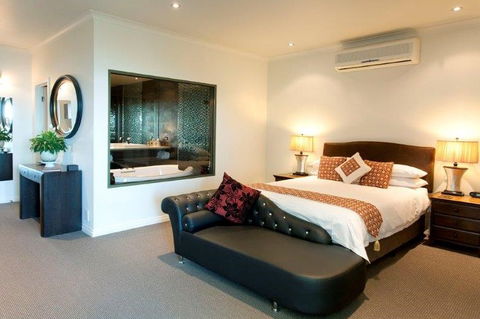 Arthurs Views - Bed & Breakfast Retreat - Accommodation Sunshine Coast 1
