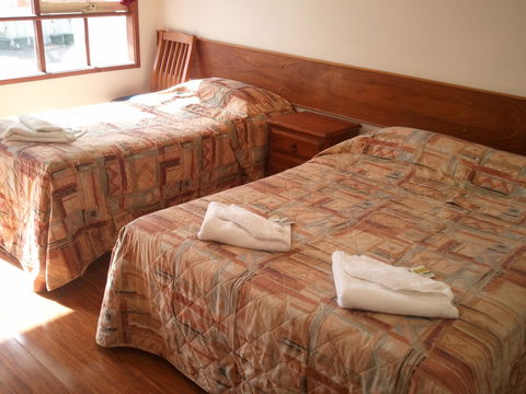 Beaconsfield Lodge Motel - Accommodation Sunshine Coast 0