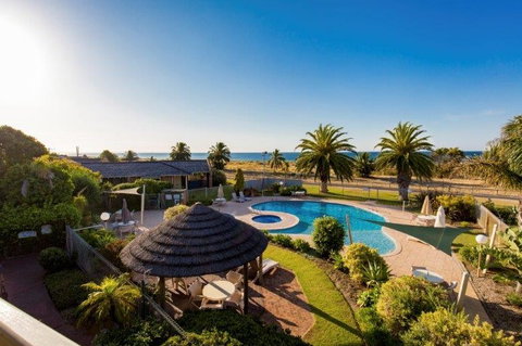 Busselton Beach Resort - Accommodation Sunshine Coast 0