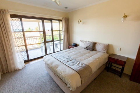 Busselton Beach Resort - Accommodation Sunshine Coast 4