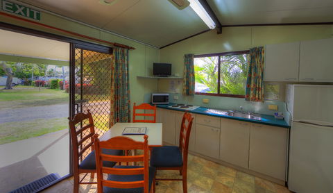 Harbour View Tourist Park - Accommodation Sunshine Coast 2