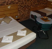 Surfside Resort Motel - Accommodation Sunshine Coast