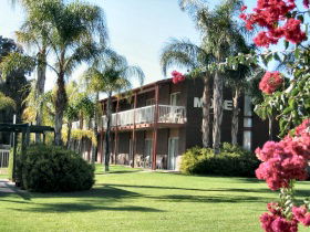 Barmera Hotel-Motel - Accommodation Sunshine Coast 0