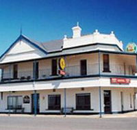 Seabreeze Hotel - Accommodation Sunshine Coast