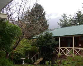 Warburton Lodge - Accommodation Sunshine Coast 0