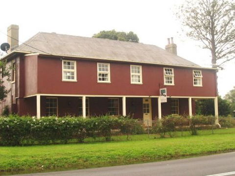 Coach House Inn - Accommodation Sunshine Coast 0