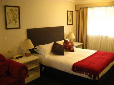 McNEVINS TAMWORTH MOTEL & Restaurant - Accommodation Sunshine Coast 0