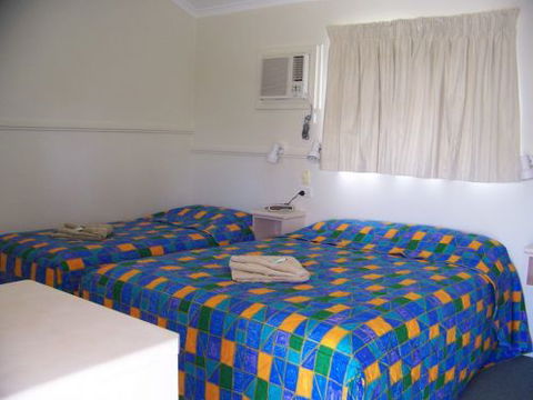 The Country Way Motor Inn - Accommodation Sunshine Coast 4