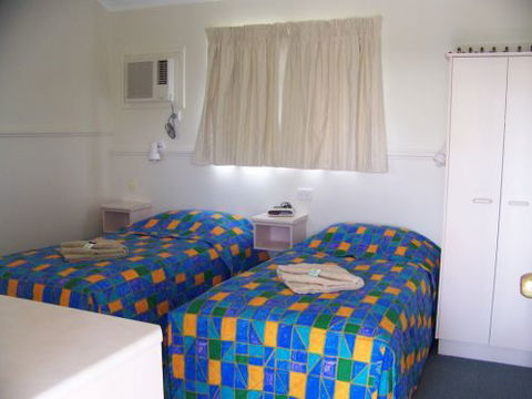 The Country Way Motor Inn - Accommodation Sunshine Coast 5