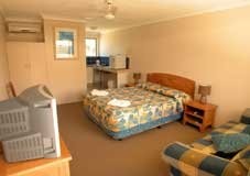 Montego Mermaid Beach Motel - Accommodation Sunshine Coast 0