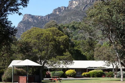 Pinnacle Holiday Lodge & Conference Centre - Accommodation Sunshine Coast 0