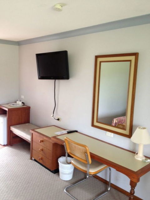 Town & Country Motor Inn Forbes - Accommodation Sunshine Coast 1