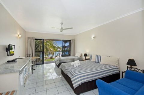 Hinchinbrook Marine Cove Motel - Accommodation Sunshine Coast 0