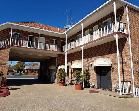 Golden Age Motor Inn - Accommodation Sunshine Coast 2