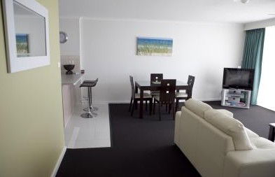 Port Pacific Resort - Accommodation Sunshine Coast 4