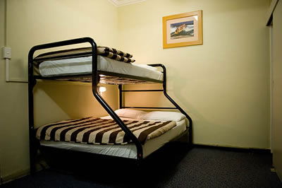 Westend Backpackers - Accommodation Sunshine Coast 2