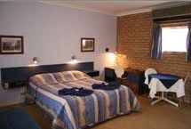 Deer Park Motor Inn - Accommodation Sunshine Coast 1