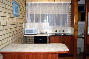Coastal Comfort Motel - Accommodation Sunshine Coast 1