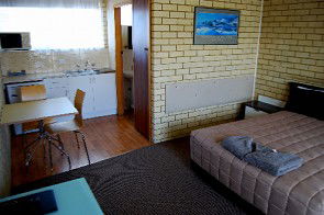 Coastal Comfort Motel - Accommodation Sunshine Coast 3