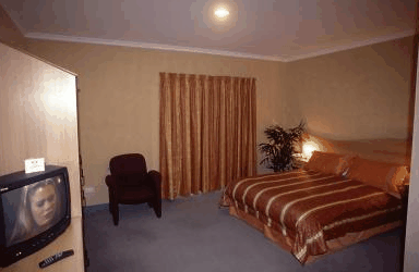The Lighthouse Hotel - Accommodation Sunshine Coast 0