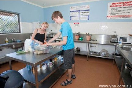 Coffs Harbour YHA - Accommodation Sunshine Coast 3