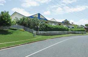 Seabreeze Resort Hotel - Accommodation Sunshine Coast 1