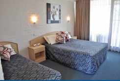 Black Dolphin Resort Motel - Accommodation Sunshine Coast 1