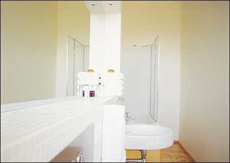 The Hatton Hotel - Accommodation Sunshine Coast 1