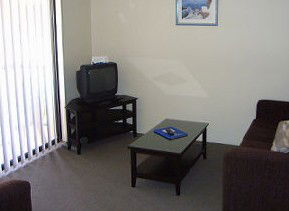Chevron Palms - Accommodation Sunshine Coast 2