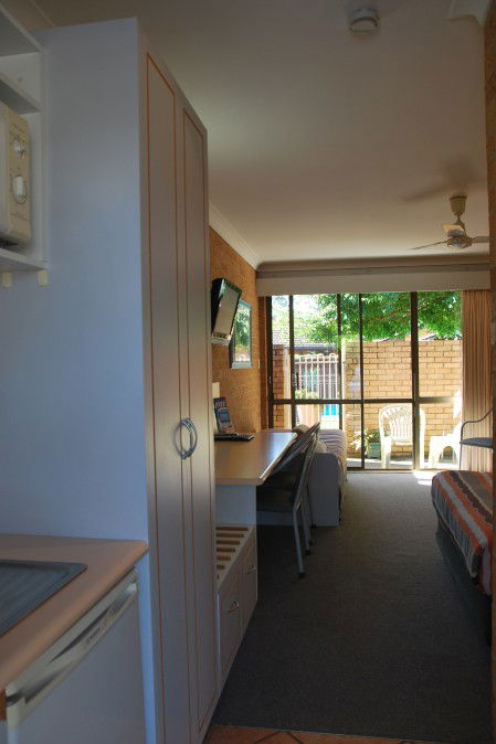 Port O'Call Motel - Accommodation Sunshine Coast 2