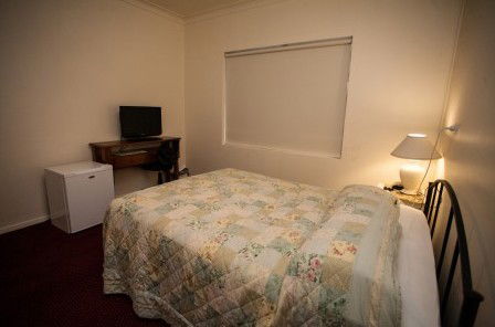 Millies Guesthouse & Serviced Apartments - Accommodation Sunshine Coast 2