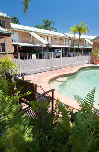 Country Comfort Gin Gin Wild Scotsman - Accommodation Sunshine Coast 1