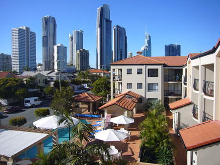 Chevron Palms - Accommodation Sunshine Coast 5