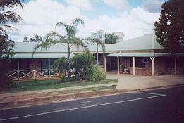 Clermont Motor Inn - Accommodation Sunshine Coast 0